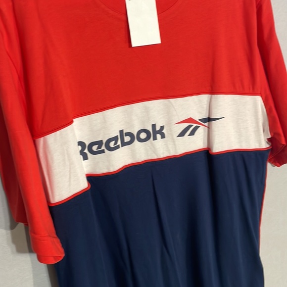 Reebok Shirt - Picture 3 of 4